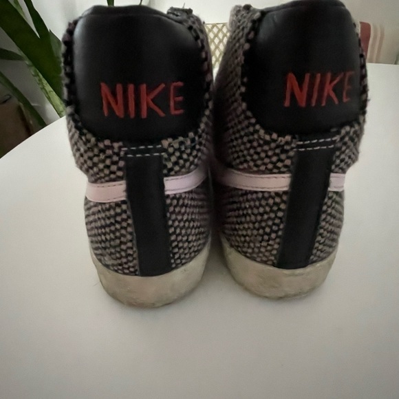 WMNS Nike Blazer Size 7 - Picture 11 of 13